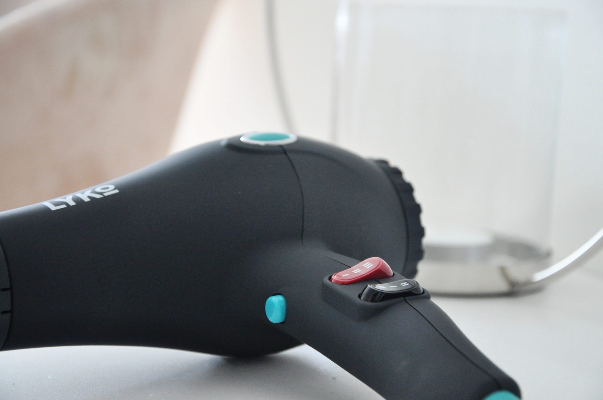 Shoppa och få en Lyko Hair Dryer 2300W på köpet