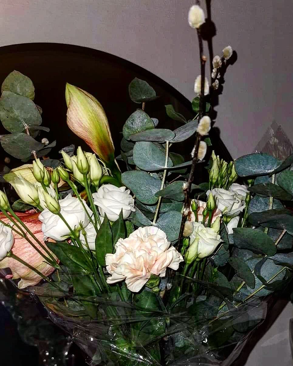 Interflora – Skicka blombud med kärlek