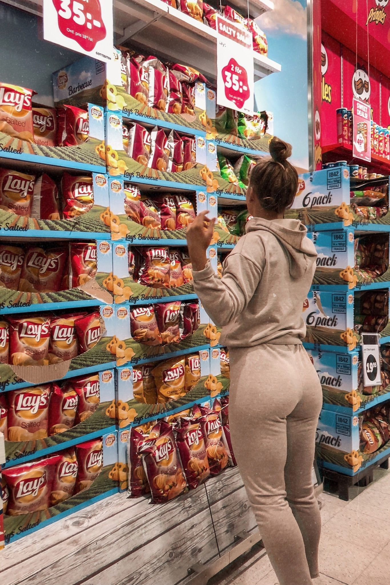 TRACKSUITS UNDER 200-LAPPEN!!