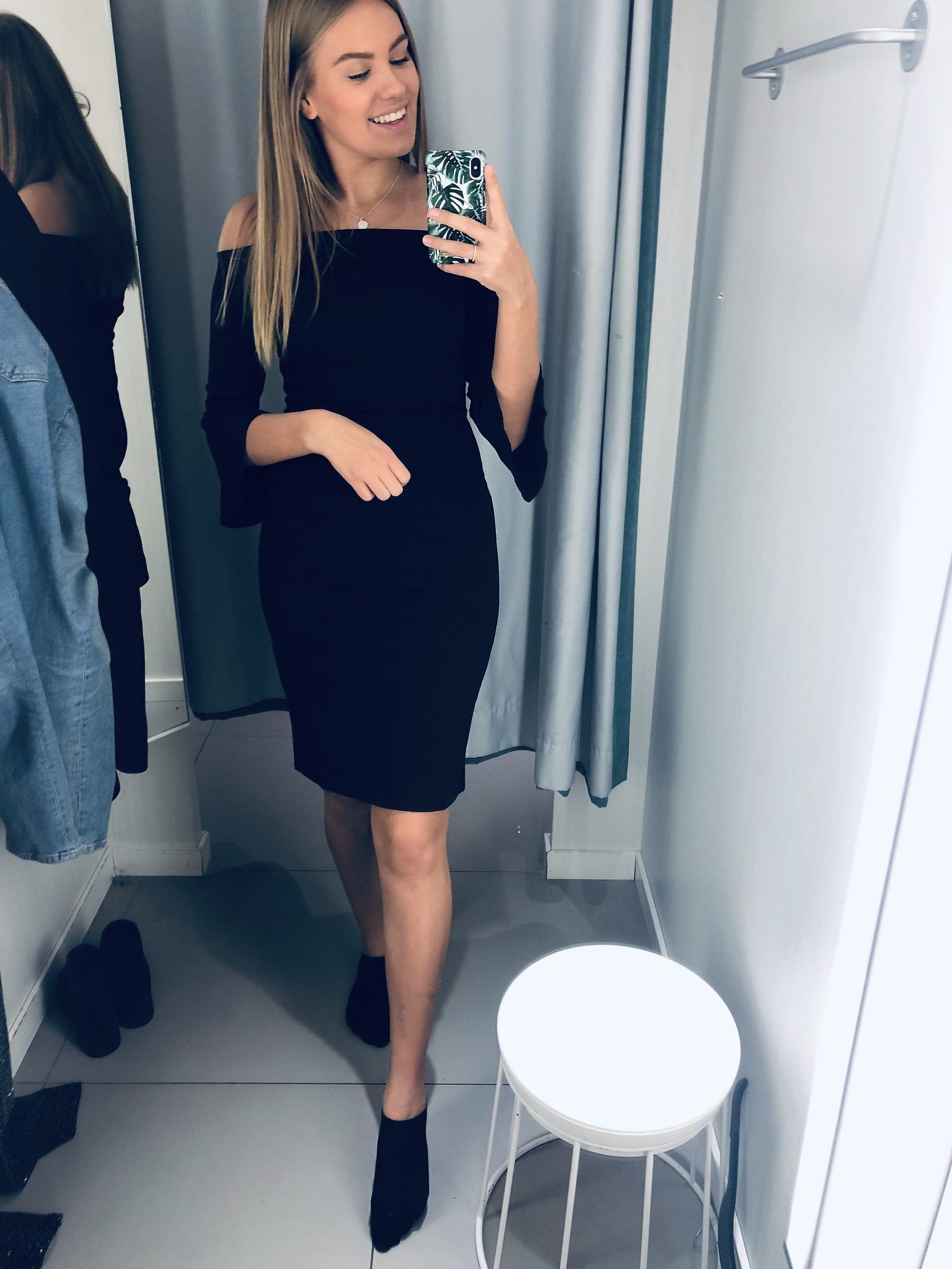 Klä dig för fest i en klänning från HM eller Gina Tricot
